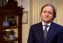 Ponad 100 szpitali w Polsce przeprowadza już zabiegi z wykorzystaniem robotów. Dołączają kolejne specjalizacje