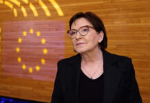 Cyberprzemoc coraz większym zagrożeniem dla dzieci. UE ogłosiła plan działania