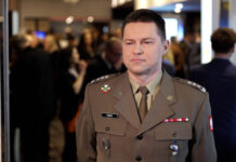 Wojsko rozwija systemy sztucznej inteligencji do wsparcia dowodzenia i cyberobrony. Ważna współpraca z przemysłem i nauką